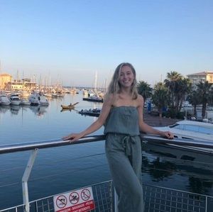 Meet your Posher, Lizzie